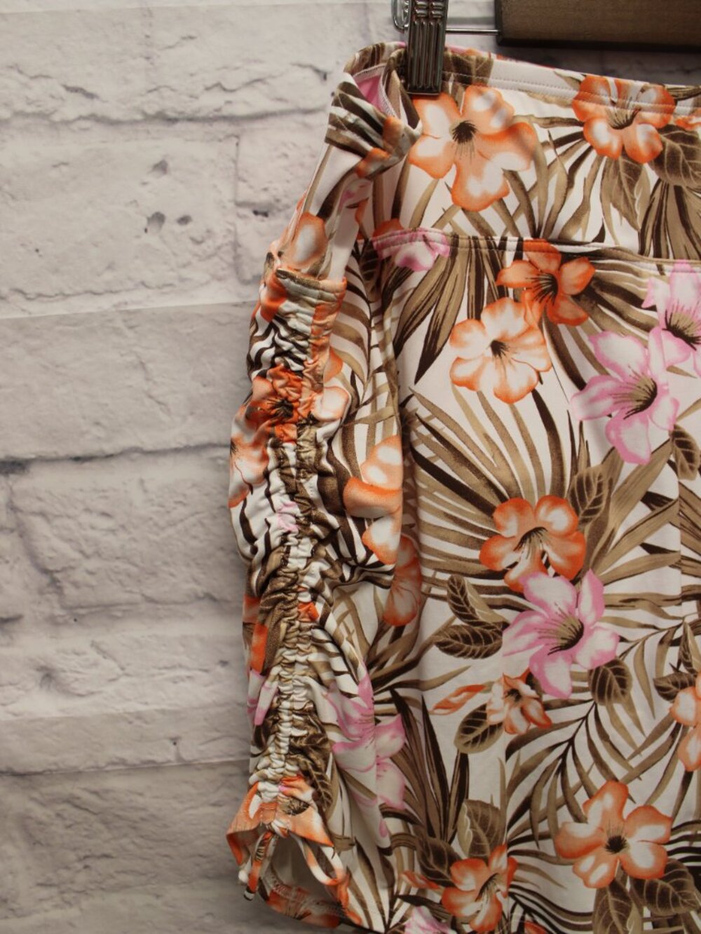 Lands' End Plus 24W Pink Tropical Palm Floral Print Ruched Swim Skirt - Picture 4 of 8